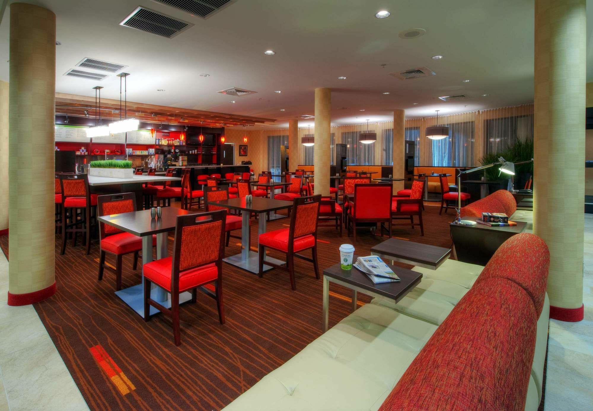 Courtyard By Marriott Джонсон Сити Экстерьер фото