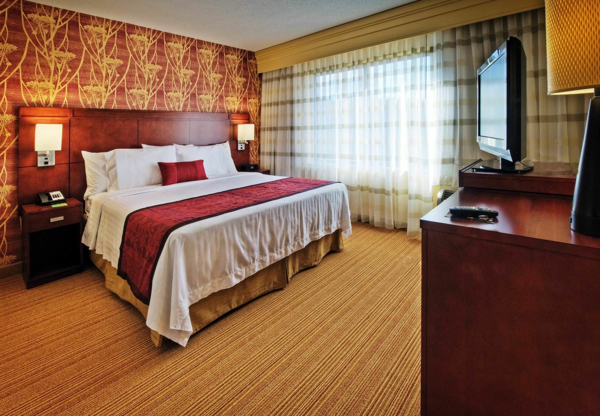 Courtyard By Marriott Джонсон Сити Экстерьер фото
