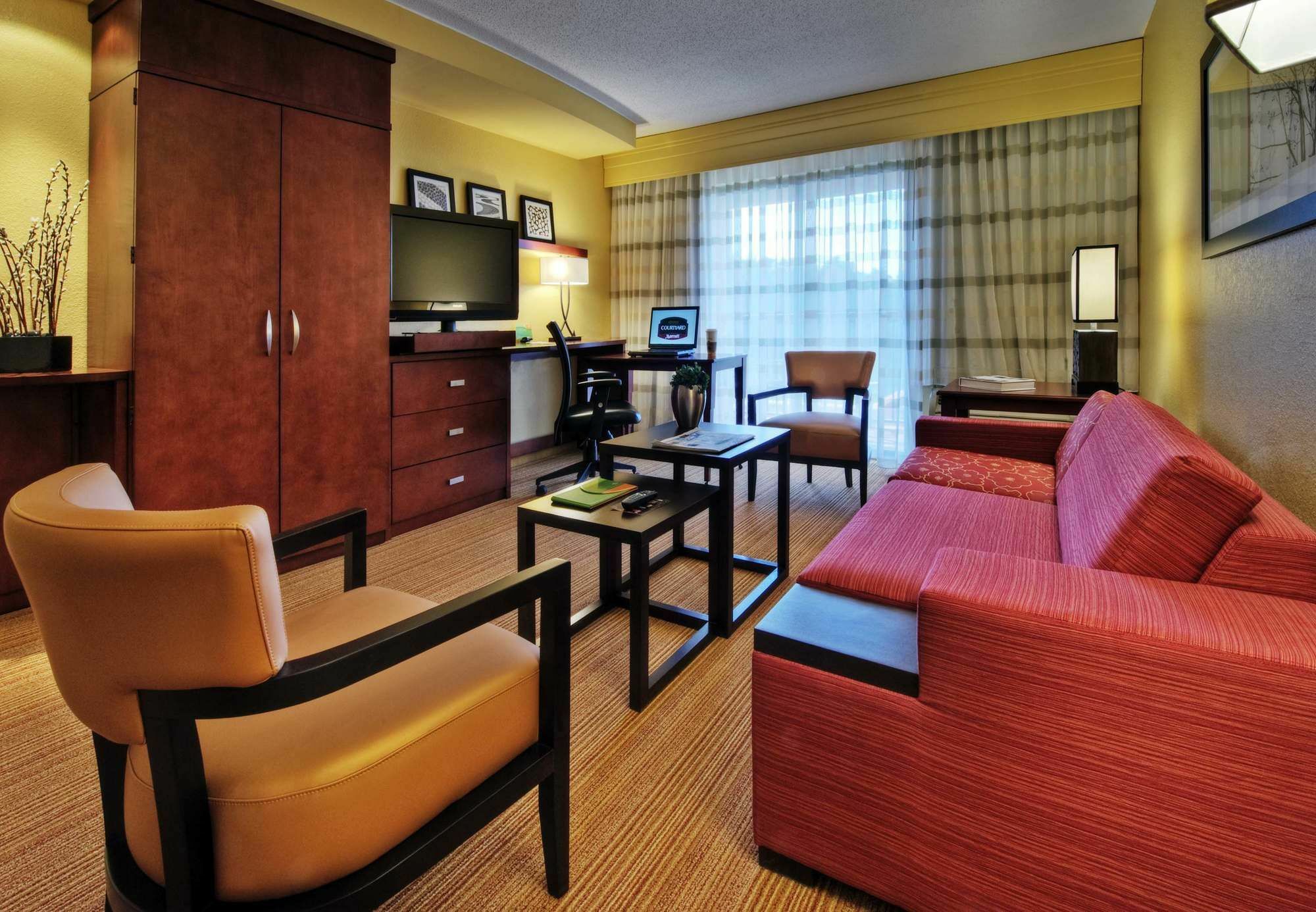 Courtyard By Marriott Джонсон Сити Экстерьер фото