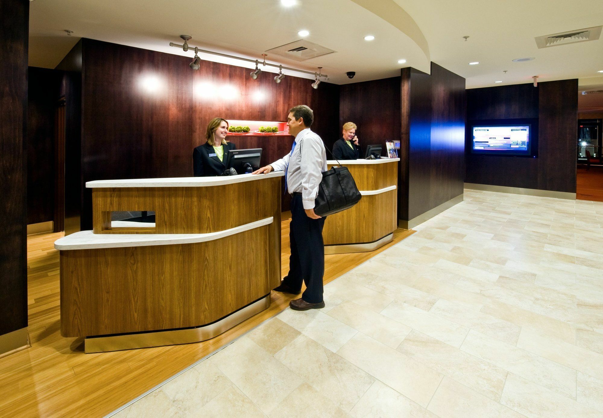 Courtyard By Marriott Джонсон Сити Экстерьер фото